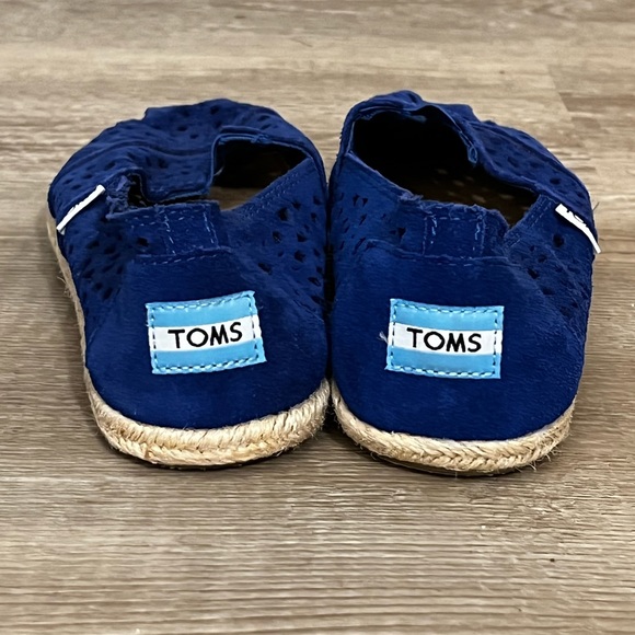 Women’s TOMS Blue Flats - Size 6.5 never worn - Picture 3 of 6